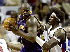 致プロバスケットボ`ル藍宀をQめるNBAQ抖擅蕕錬隠鞍奸▲團好肇鵐困レ`カ`ズに酔戞ピストンズのウォレスとり栽うレ`カ`ズのオニ`ル恣州腺